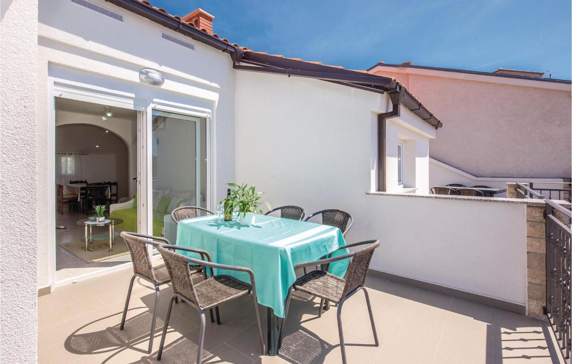 Nice Apartment In Crikvenica With Wifi Exterior foto