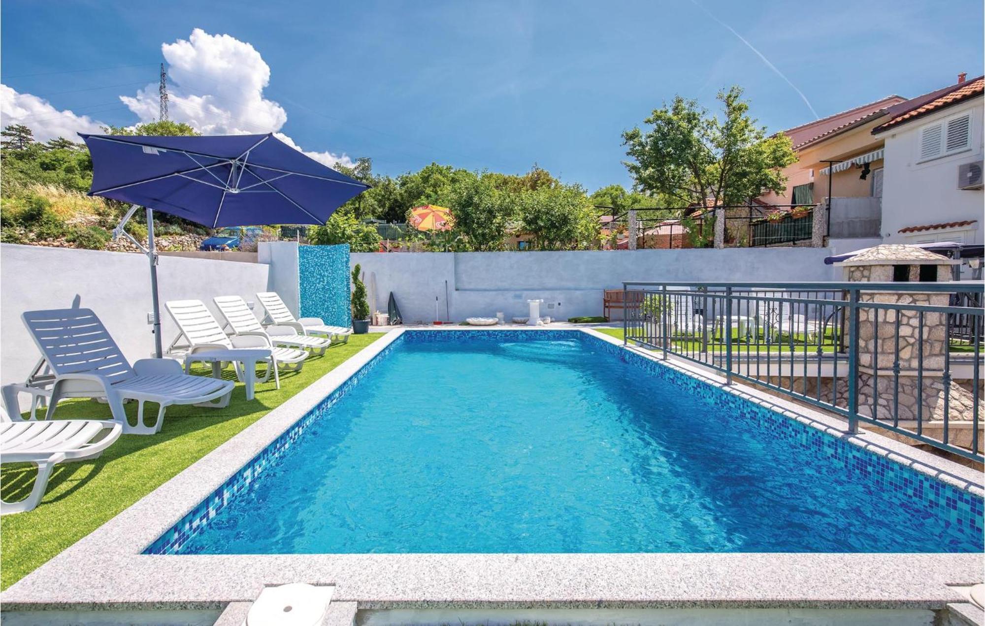 Nice Apartment In Crikvenica With Wifi Exterior foto